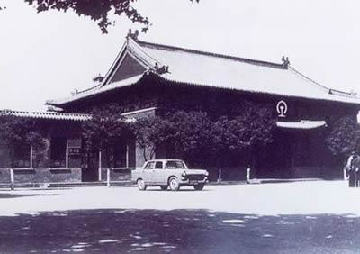 西安火车站老照片,从60年代开始. .
