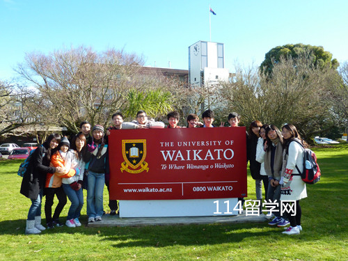 上海外国语大学新西兰合作预科学校的学费是多