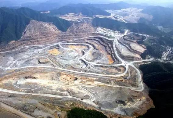 德兴铜矿是亚洲最大的露天铜矿