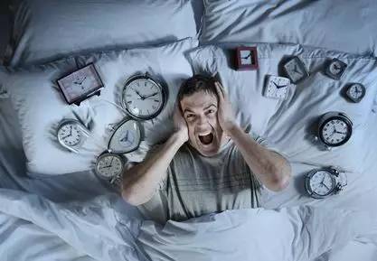 如果在睡眠过程中,你的身体仍在忙着消化食物,那么睡眠必然难以保障.