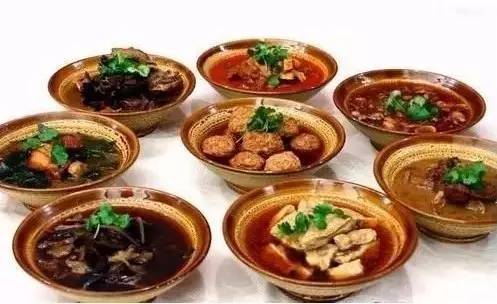 天津菜品选料精细,烹制考究, 擅长 炸,烹,爆,炒,烧,熘, 氽,炖,蒸,熬