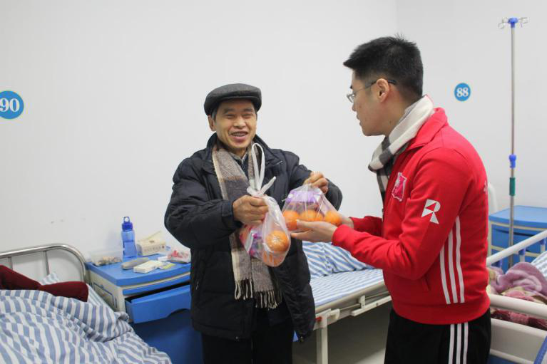 新年重庆黄泥磅医院邀志愿者到院送温暖