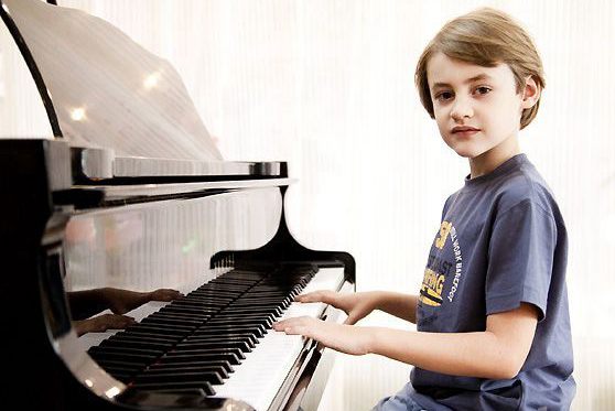 孩子学琴兴趣不大，可以“施压”吗?