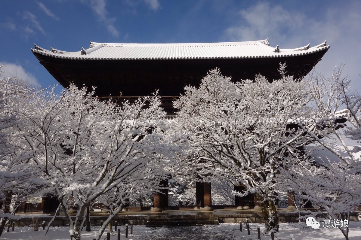 仿佛置身于时代剧般的京都雪景