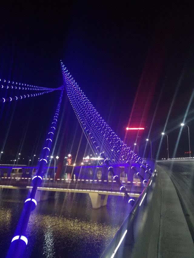 庆阳"彩虹桥"夜景随手拍摄很美很美,分享给大家