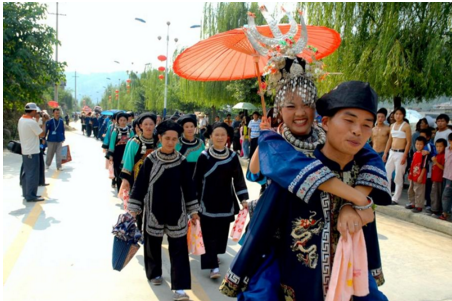 布联讲堂:谦恭含蓄——水族服饰