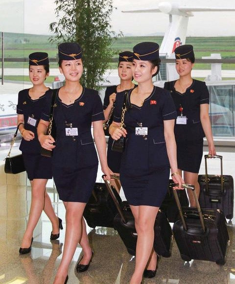 朝鲜素颜空姐的工作照,月薪虽然才500元却是高