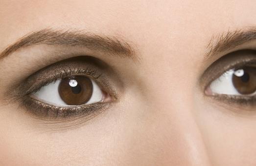血管型黑眼圈如何急救？有一种维生素可以帮大