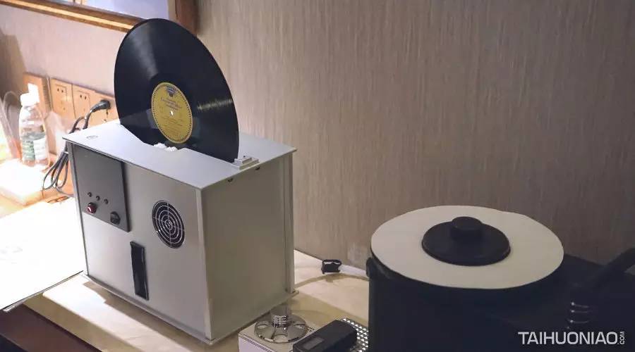 黑胶唱片机怎么用