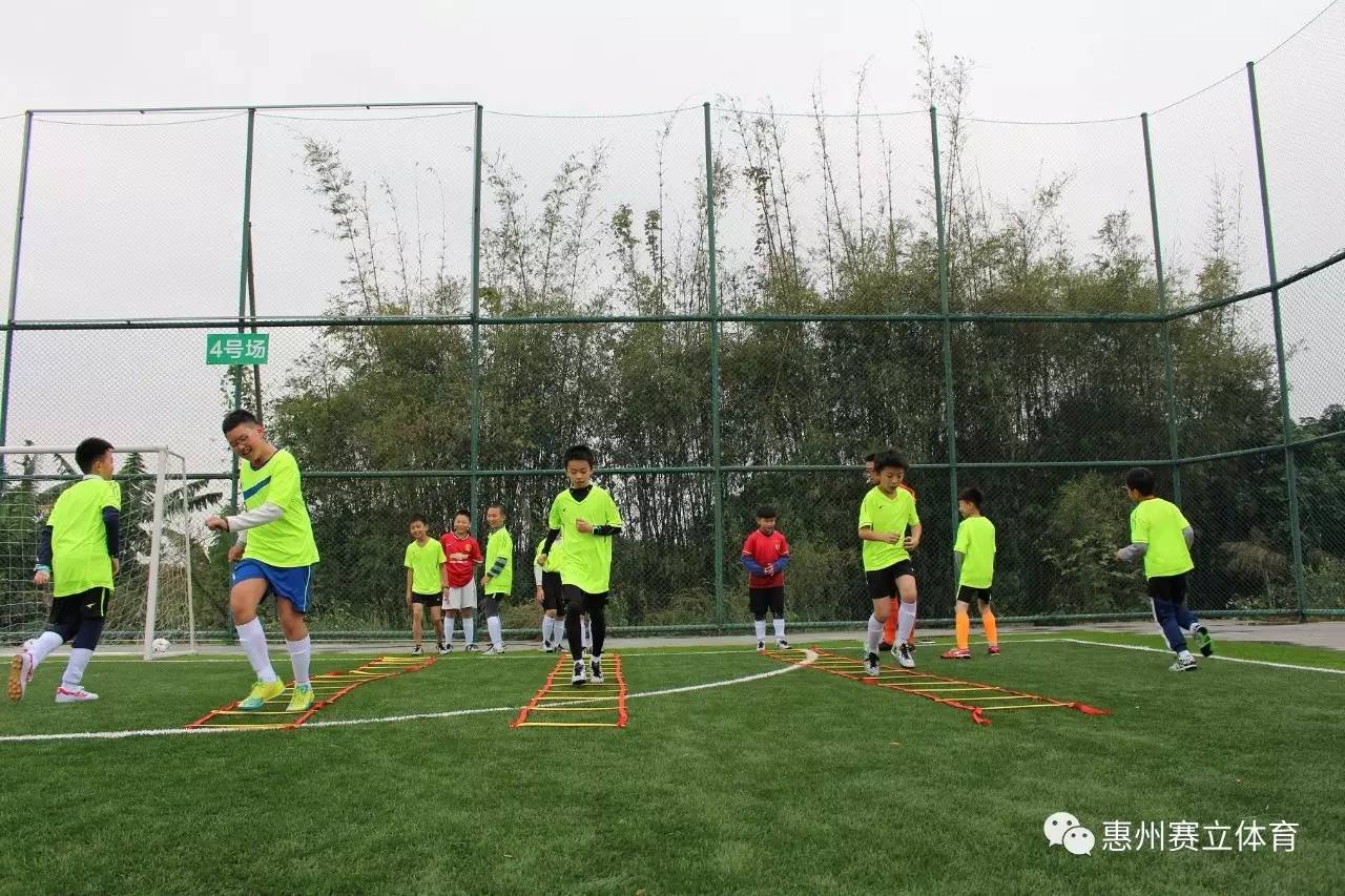 【组图】赛立足球俱乐部第一期青少年足球培训