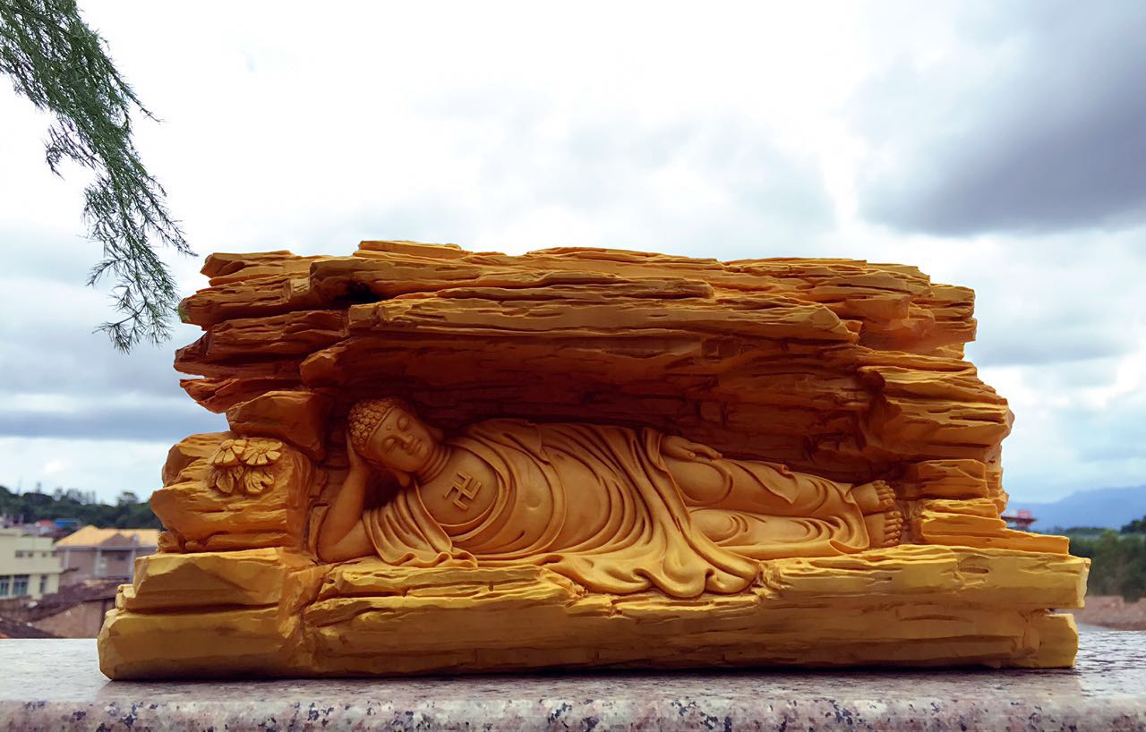 黄杨木雕:卧佛,雕工精湛,神韵自然
