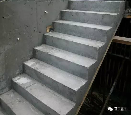 一种新型楼梯踏步支模方法,省时,省工,质量好!