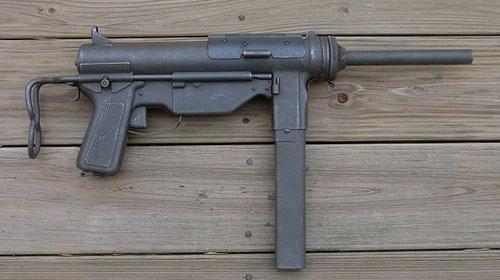 美国m3冲锋枪二战初期,"汤姆逊"冲锋枪已然落伍,因此急需一种冲锋枪来