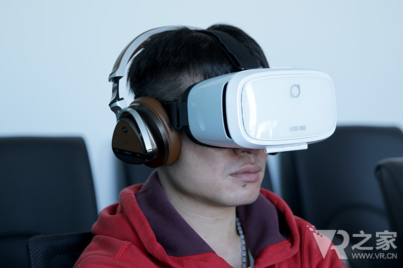 从此沉迷VR世界 Twirling720全景声系统试用