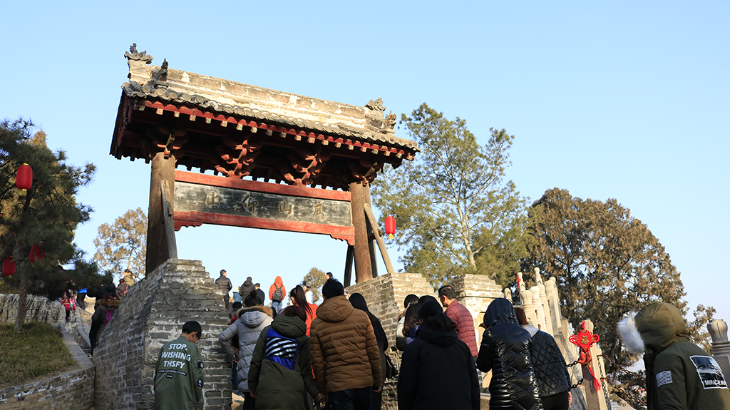 史笔昭世,太史祠的牌匾"史笔昭世"是我市著名书法家杜穆生所书,可以说