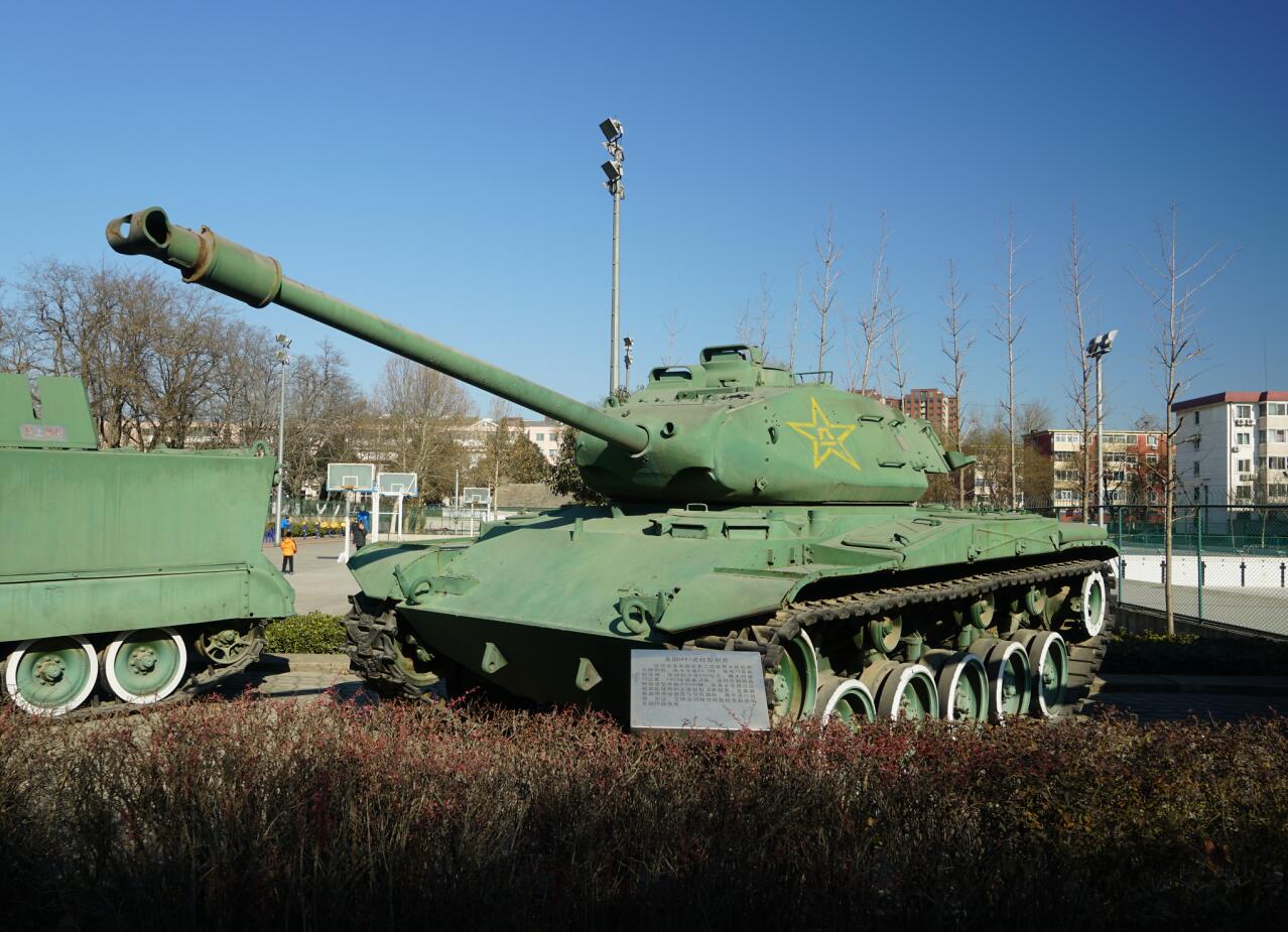 典型装备  :美军m41轻型坦克