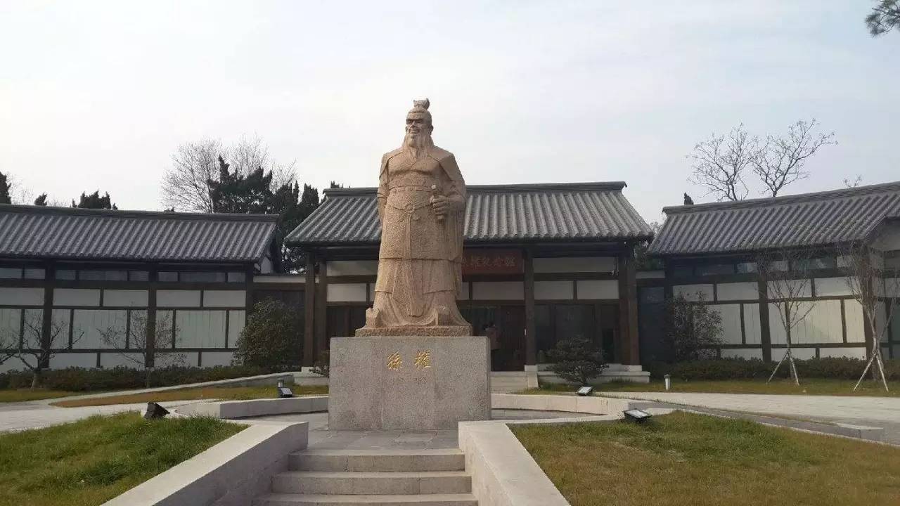 八,孙叔敖纪念馆雄村地属于全国历史文化名城歙县,是一座教育发达