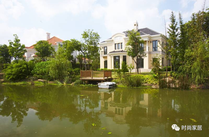 佘山脚下的别墅区,拥有上海最好的自然环境,清新自然,是理想的居所