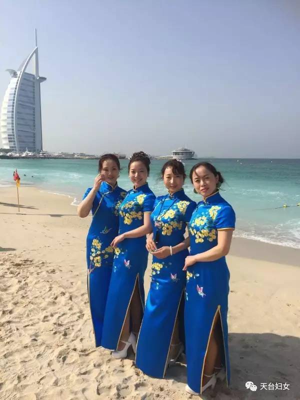 女--荣登迪拜大舞台 成为2017全球海外华人春