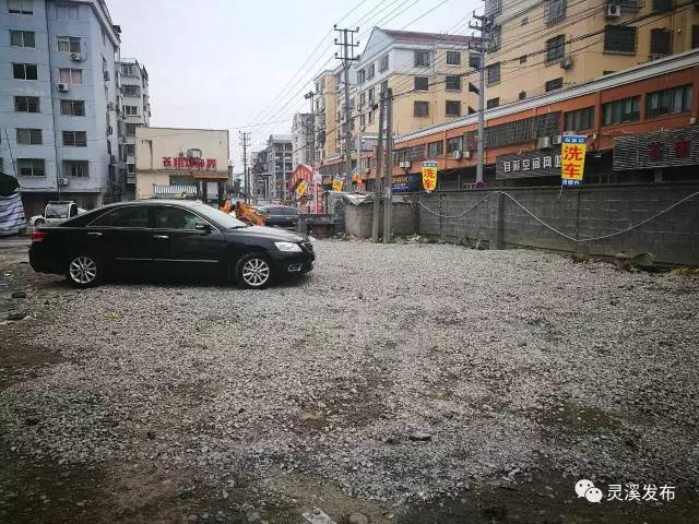 条道路进行充分考察后决定,将在少年艺术学校前空地,龙渡路海天楼西侧