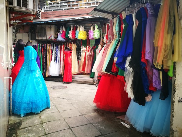 广州婚纱一条街营业时间_广州婚纱一条街图片