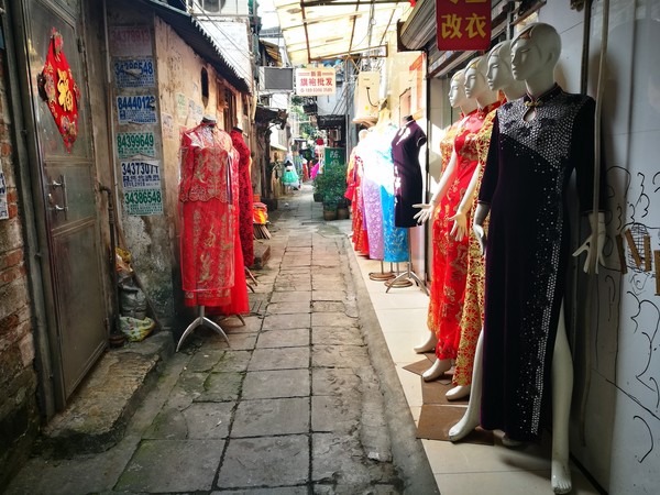 广州婚纱街地址_广州婚纱一条街图片(2)