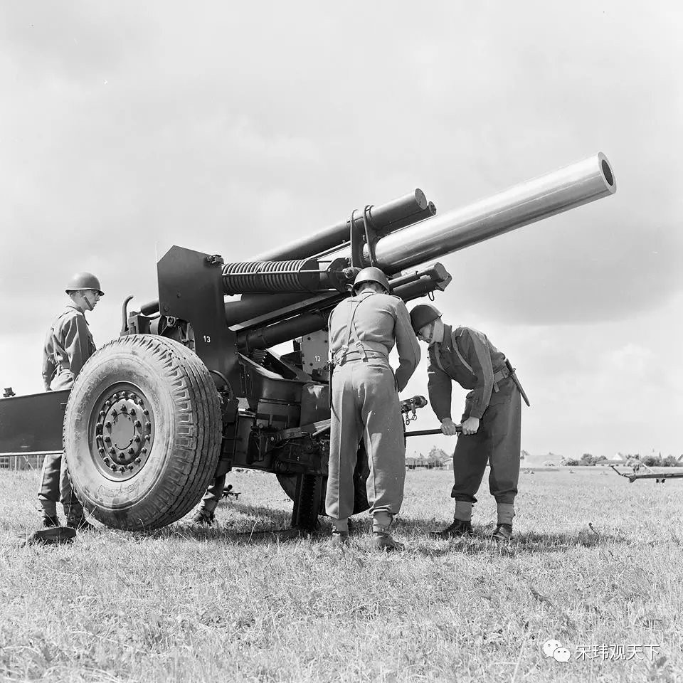 分别是m115型203mm榴弹炮,m114型155mm榴弹炮和m101型105mm榴弹炮