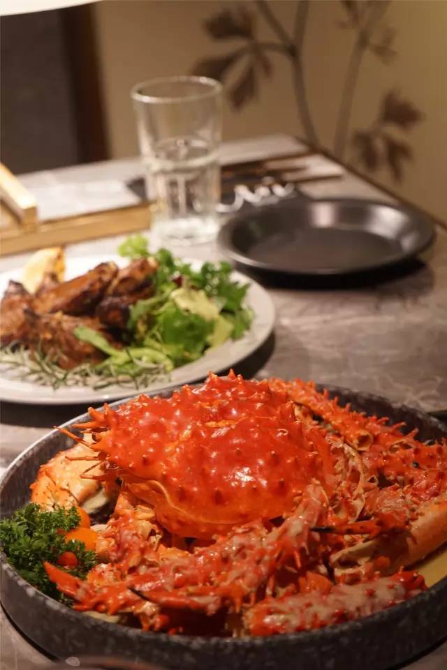 阿拉斯加帝王蟹 点餐选出纠结症每一道菜都各具特色