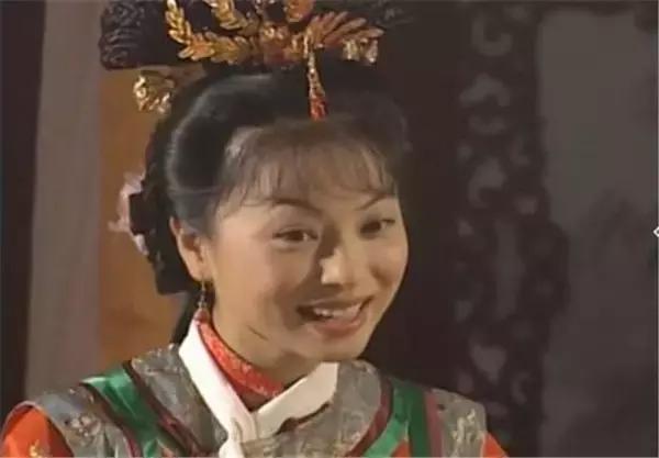 刘玉翠,1966年出生于香港,1990年毕业于香港演艺学院,正宗的科班出身