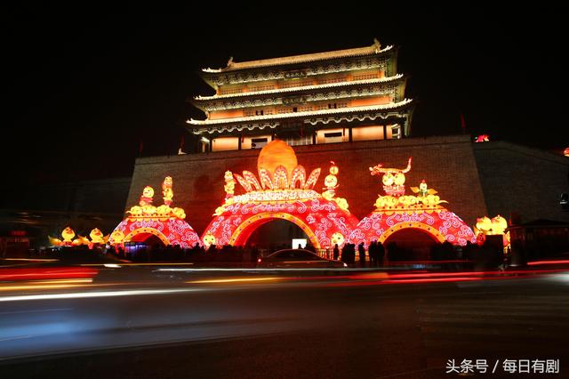 鸡年贺新春 中国大同古都灯会华彩亮相