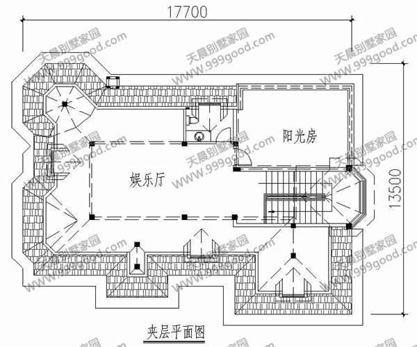 平面图:三层是夹层,楼层太高也不方便生活起居,所有设有娱乐厅,阳光房