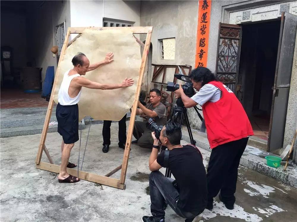 文木札记丨醉心牛皮,透变成影—陆丰皮影戏