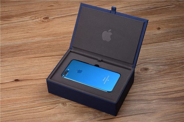 专为情人节女神打造,蓝色限量定制版iPhone7开