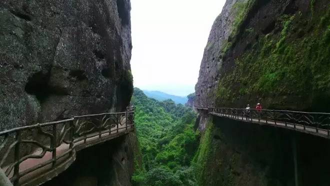 五指山市有多少人口_五指山市图片(2)