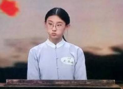 00后武亦姝登顶中国诗词大会,16岁才女是这般炼成