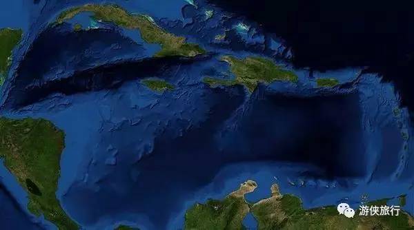 加勒比海位于中美洲,是大西洋西部,南北美洲之间的一个公海海域,不