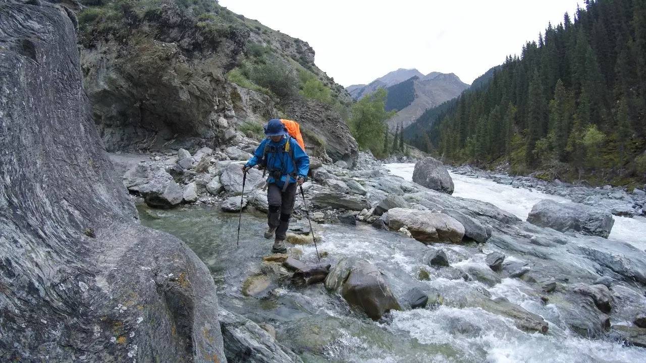 徒步乌孙古道,遇见仙境天堂湖