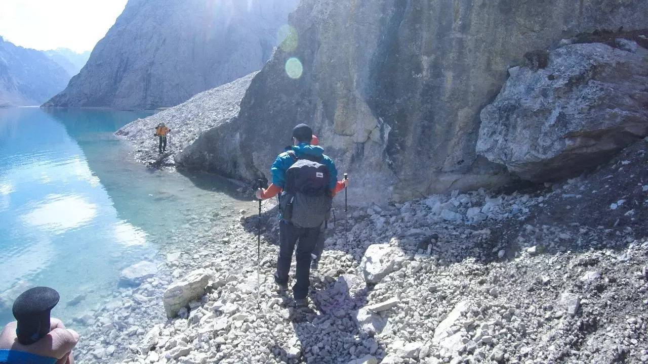 徒步乌孙古道,遇见仙境天堂湖