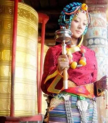 前方高能:一大波藏族美女来了,哪个是你的最爱