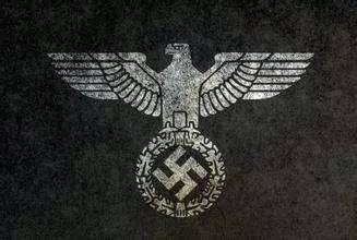 希特勒仍然没有独裁的权威.政治妥协中,内阁11人,只有3个纳粹.