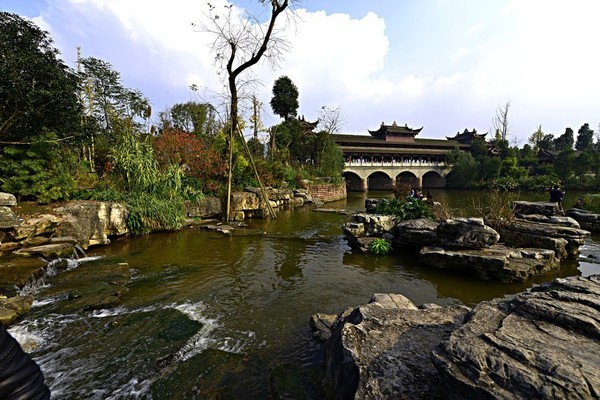 其它 正文 璧山八景为"金剑晴雪","东林晓钟","觉院夜雨","茅莱仙境"