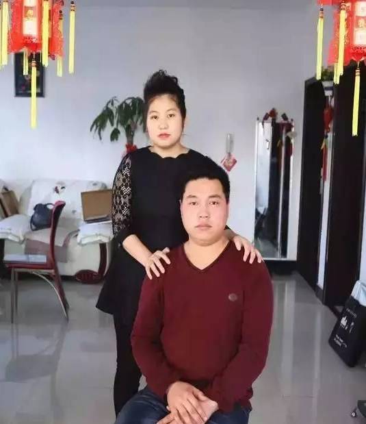 赤山王玉春儿子婚纱照_婚纱照风格