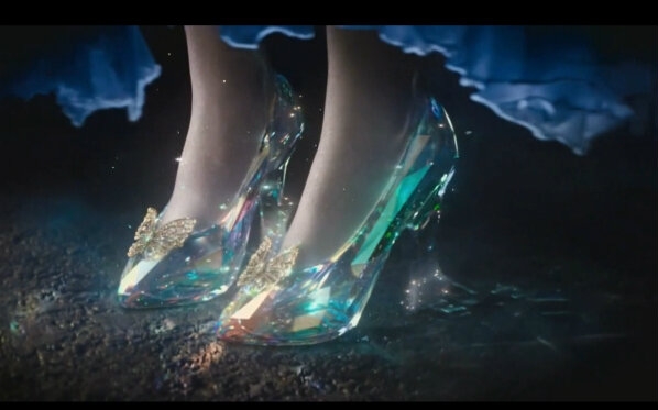 灰姑娘有水晶鞋情人节的你有什么鞋呢