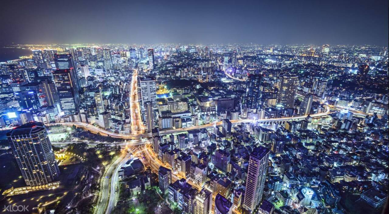 不如带她坐直升飞机俯瞰夜景