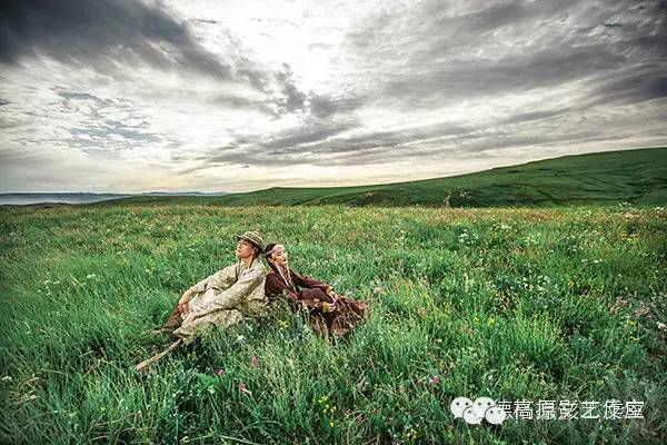 【美图】蒙古情侣影像:你是我的世界,是我全部的草原