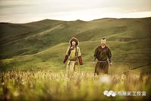 【美图】蒙古情侣影像:你是我的世界,是我全部的草原