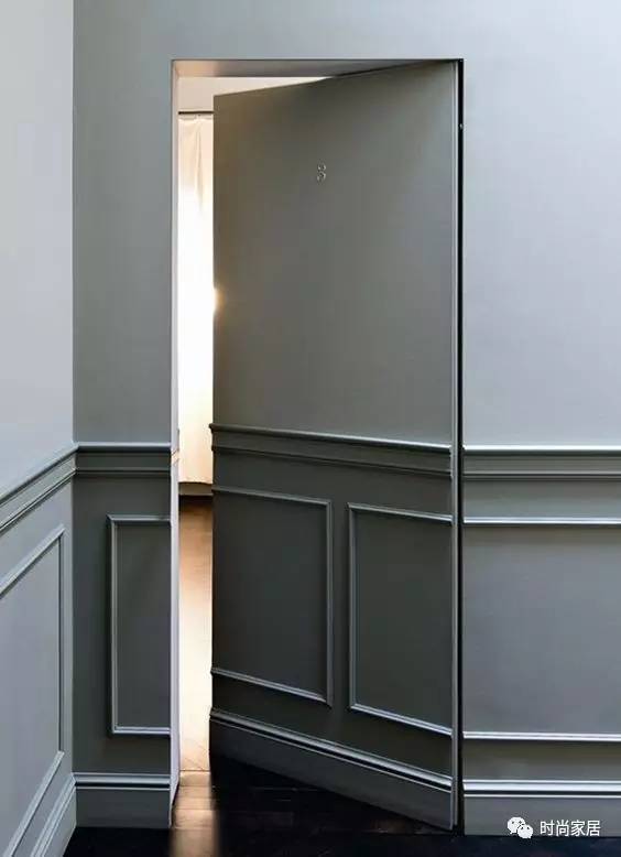 这才是真正意义上的隐形门,因为连门把手都没有了,和墙体完全融为一体