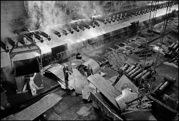 老照片:1984年法国摄影师镜头下的武汉钢铁公司