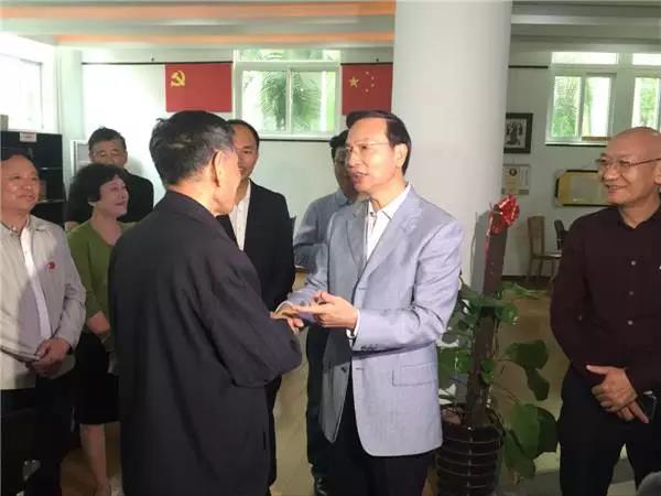 海南省委副书记李军考察卓达东方巴哈马养老中心