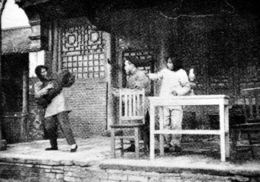 演出剧照,陈荒煤中,张瑞芳左,张昕右1946年,张昕调到晋冀鲁豫文联当